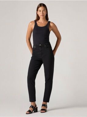 Levi’s 80’s Mom Jean